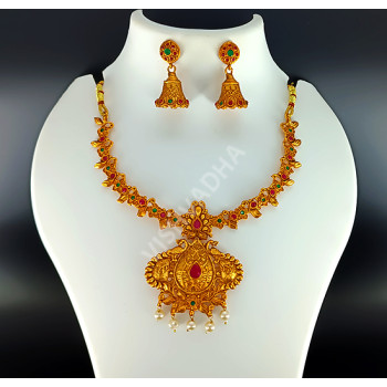 Matte Finish Ruby Green Peacock pendant Necklace