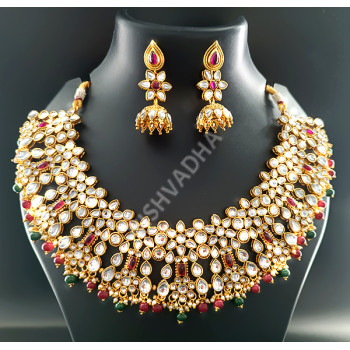 Wedding Wear Heavy Kundan Choker/Necklace Set With Matte Gold Polish