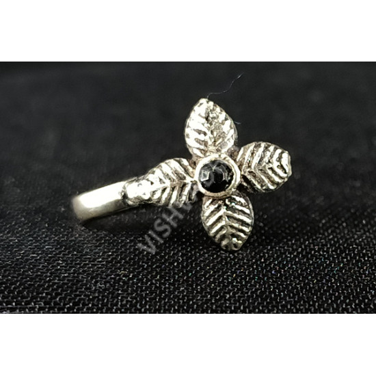 Oxidized Silver Leaf Design Black Stone Party Wear Nose Pin