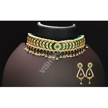Green Party Wear Choker Kundan Necklace Set  with Stones and  Clustered Pearl
