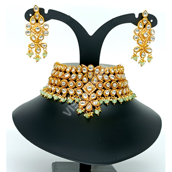Celebrity / Bridal / Party Wear Exquisite Kundan Full Work Designer Choker with Clustered Pearl Green Necklace