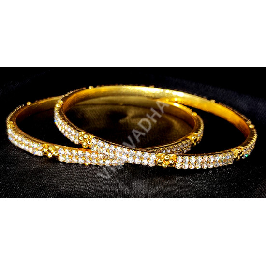 Pure White Glittering Fitting Stones Premium Gold Polish Bangles