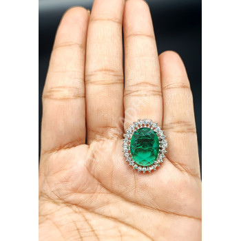Exquisite Glittering Rodium Stones Emerald Green Finger Ring
