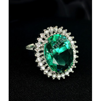 Exquisite Glittering Rodium Stones Emerald Green Finger Ring