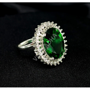 Exquisite Glittering Rodium Stones Dark Green Finger Ring